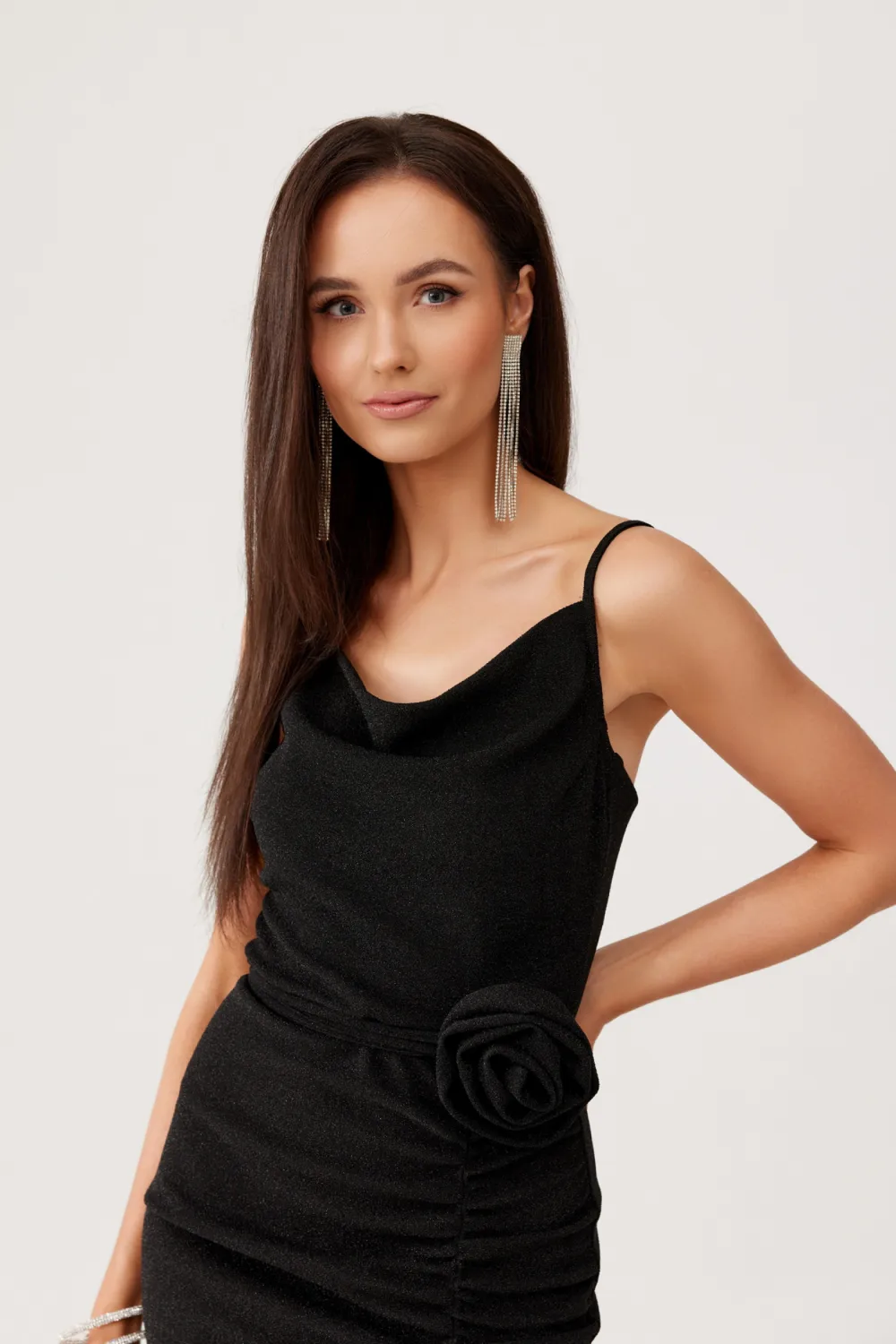 Holly – elegantes Maxikleid mit Raffungen und hohem Schlitz in Schwarz | Roco Fashion