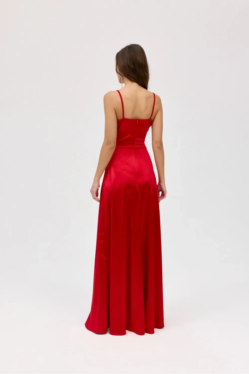 Salma – rotes Satinkleid Maxi mit Wickelausschnitt | Roco Fashion