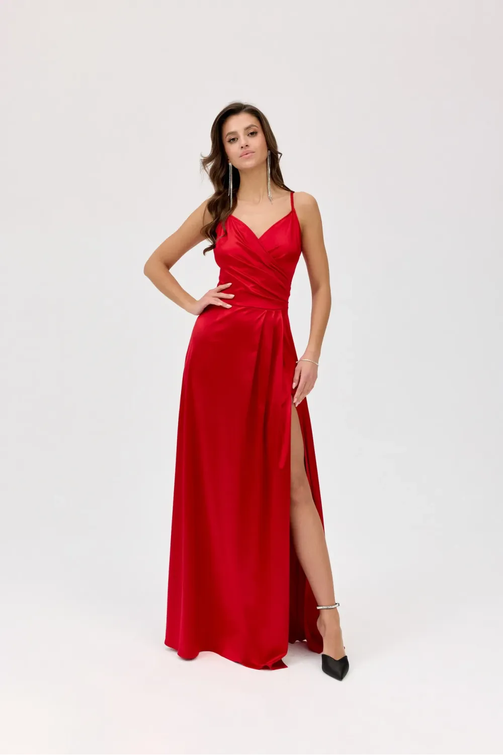 Salma – rotes Satinkleid Maxi mit Wickelausschnitt | Roco Fashion
