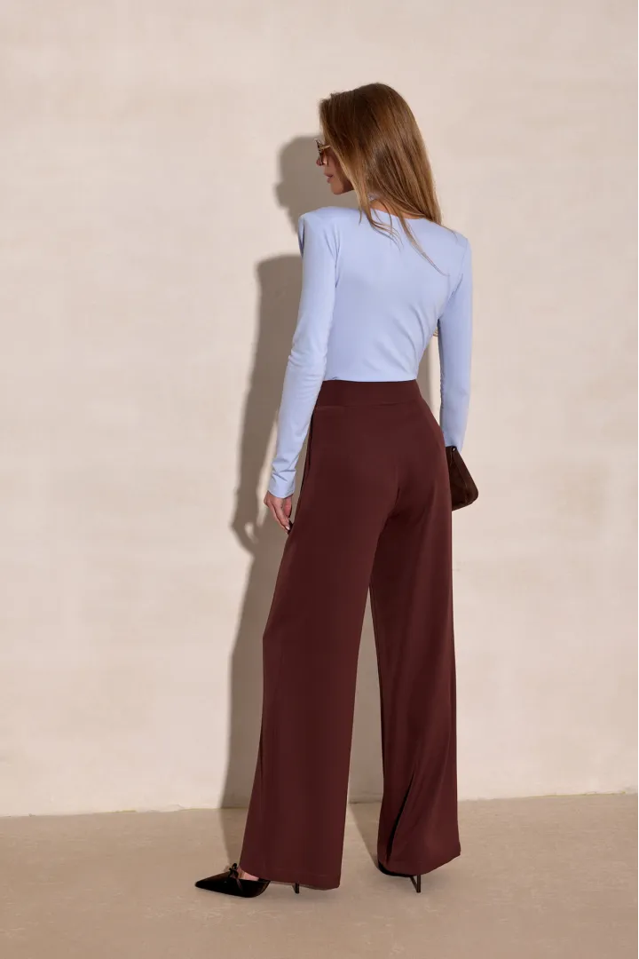 Diana - Body mit tiefem V-Ausschnitt und Schleife am Hals in Himmelblau