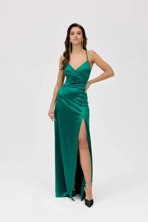 Alessandra - Langes Satin Abendkleid mit Spaghettiträgern, Rückenschnürung und Beinschlitz in Grün