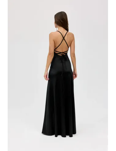 Alessandra – czarna satynowa sukienka maxi z wycięciem na plecach | Roco Fashion