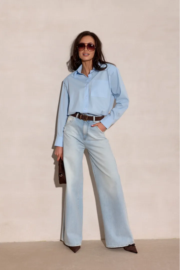 Calista – elegante Damenbluse mit langen Ärmeln und klassischem Kragen in Himmelblau | Roco Fashion