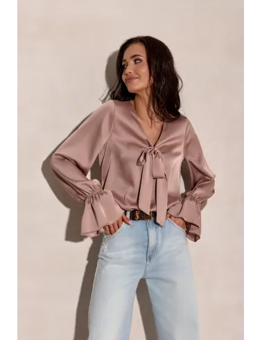 Soraya – elegancka bluzka z wiązaniem i długim rękawem mokka | Roco Fashion