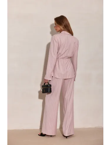 Aveline – elegancka różowa bluzka marynarkowa z wiązaniem | Roco Fashion