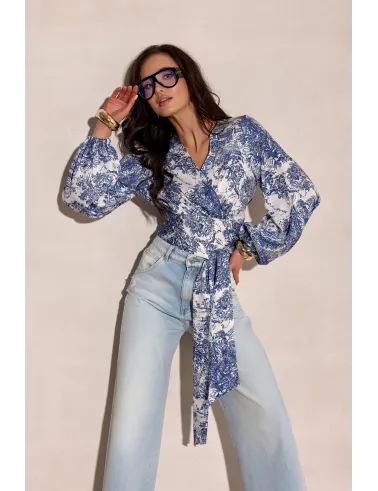 Valeria – bluzka z wiązaniem w talii i luźnym rękawem | Roco Fashion