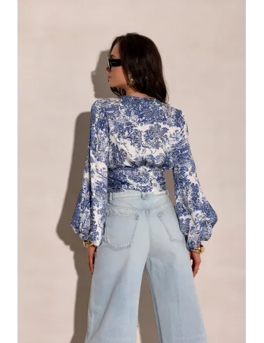 Valeria – bluzka z wiązaniem w talii i luźnym rękawem | Roco Fashion