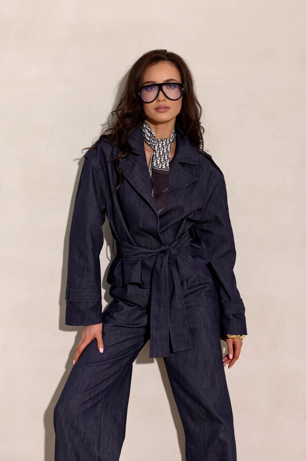 Liora – elegante Kurzjacke mit Taillengürtel und modernem Schnitt | Roco Fashion