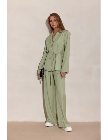 Anette – eleganckie spodnie z wysokim stanem i szeroką nogawką pistacjowe | Roco Fashion