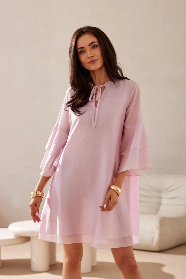 Beatrice – Elegantes Mini-Kleid mit Volants und Taillenbindung in Rosa | Roco Fashion