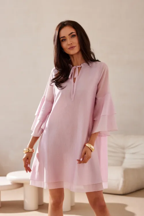 Beatrice – Elegantes Mini-Kleid mit Volants und Taillenbindung in Rosa | Roco Fashion