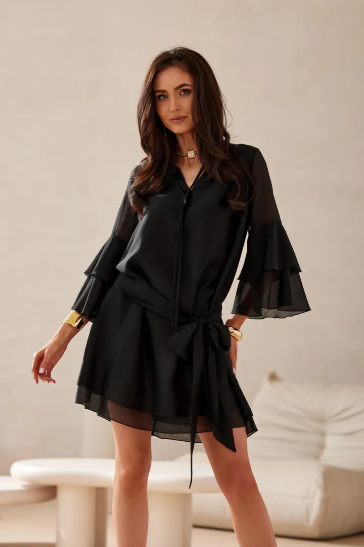 Beatrice - elegante Mini-Kleid mit Volants und Taillenbindung in Schwarz