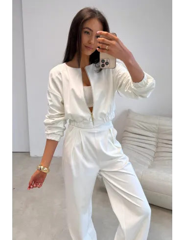 Arlena – elegante Damenhose mit weitem Bein und betonter Taille in Ecru | Roco Fashion