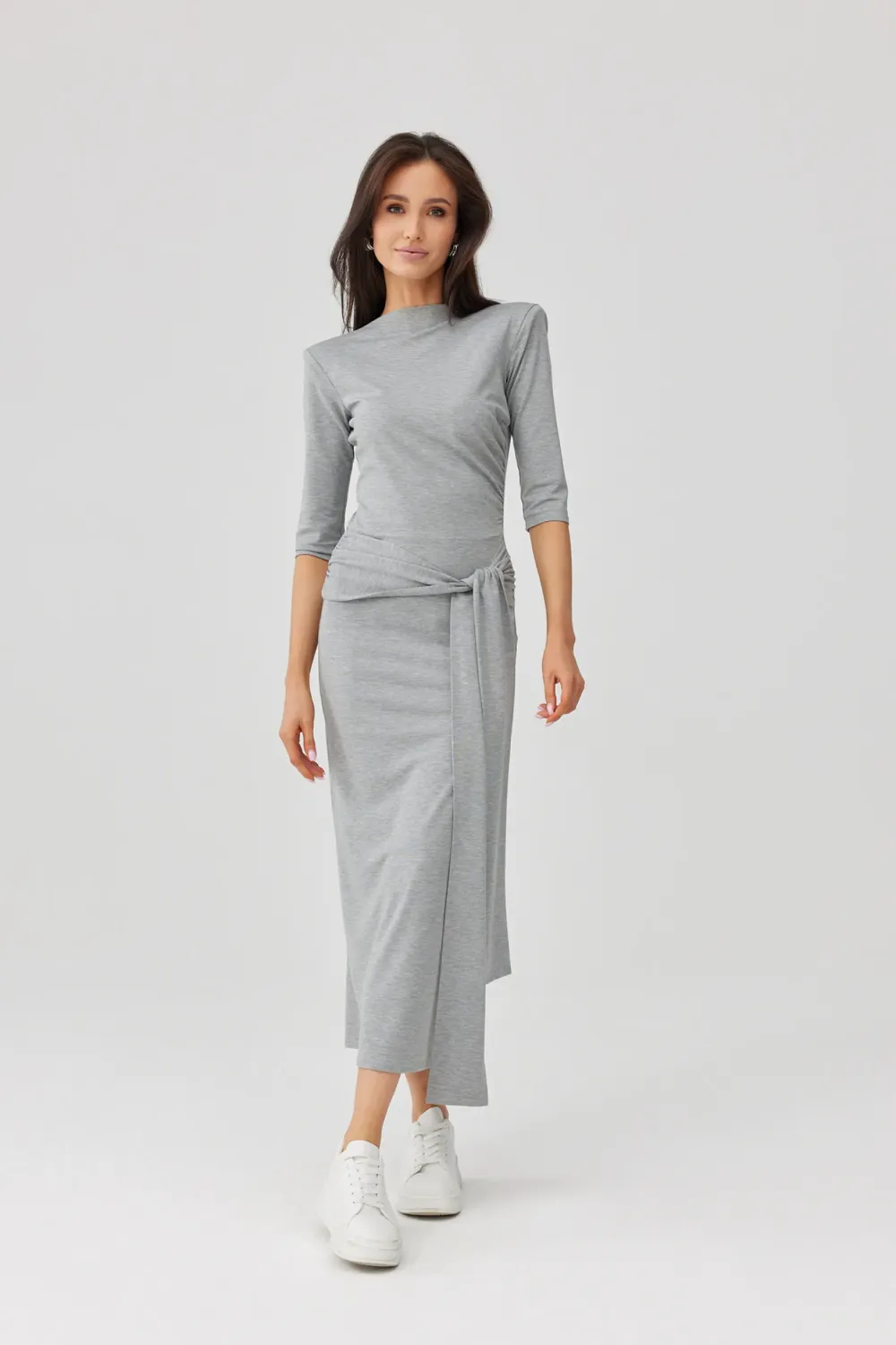 Lidiana – Elegantes graues Midikleid mit Taillenbindung & 3/4-Ärmeln | Roco Fashion