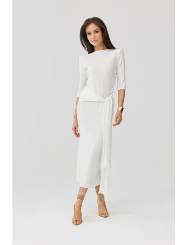 Lidiana – midi sukienka ecru z wiązaniem w talii i rękawem 3/4 | Roco Fashion
