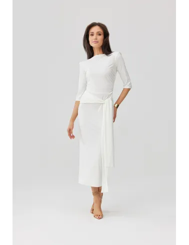 Lidiana – midi sukienka ecru z wiązaniem w talii i rękawem 3/4 | Roco Fashion