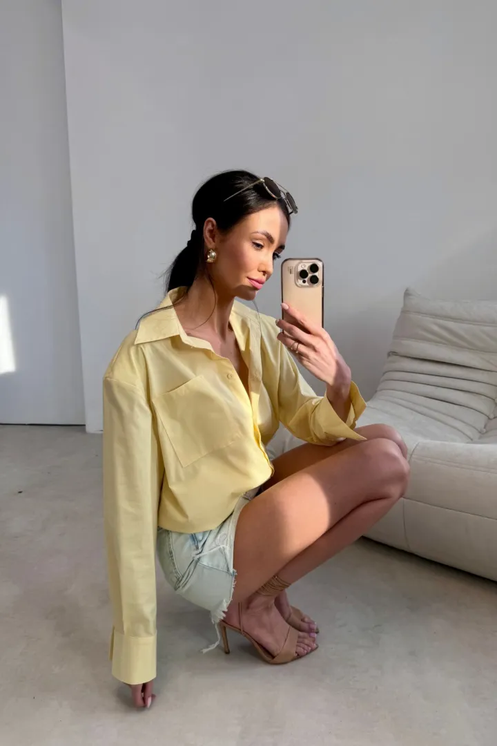 Calista - elegante Damenbluse mit langen Ärmeln und klassischem Kragen in Gelb