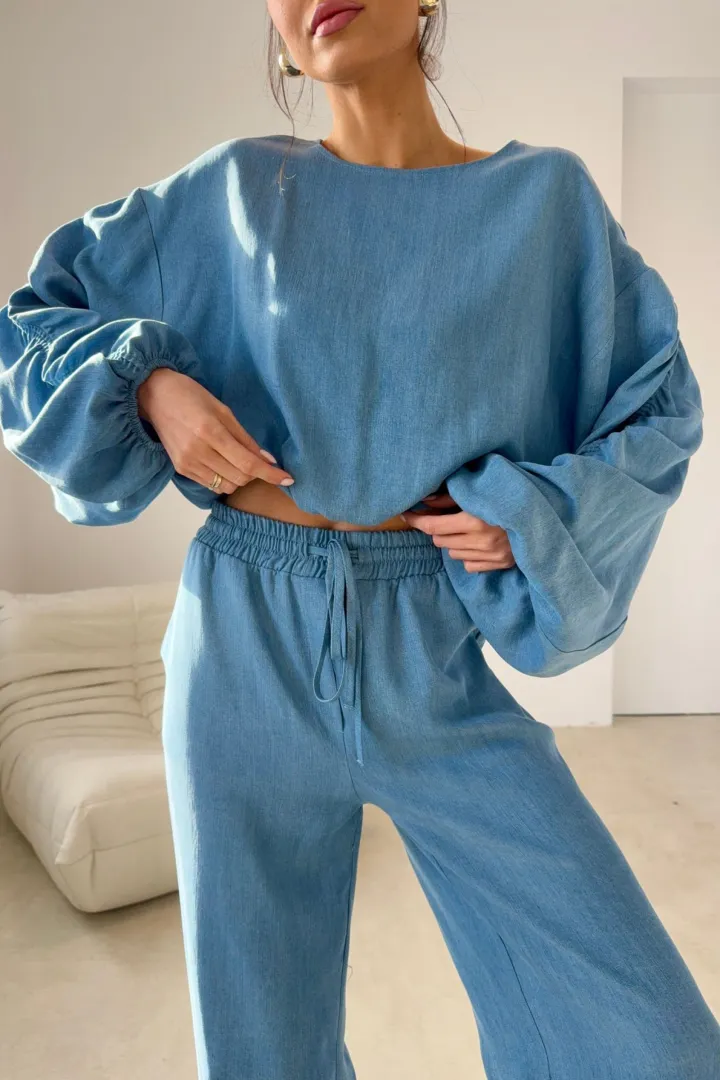 Rosalina - krótka bluzka o luźnym kroju z szerokimi rękawami J07