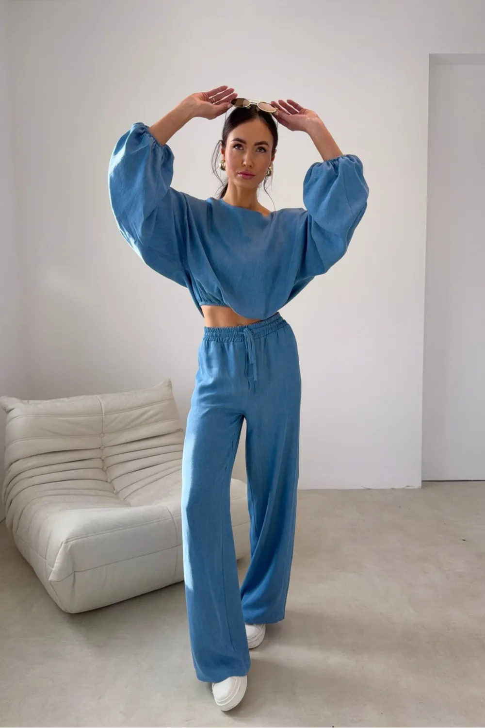 Rosalina – krótka luźna bluzka z szerokimi rękawami, elegancka i komfortowa | Roco Fashion