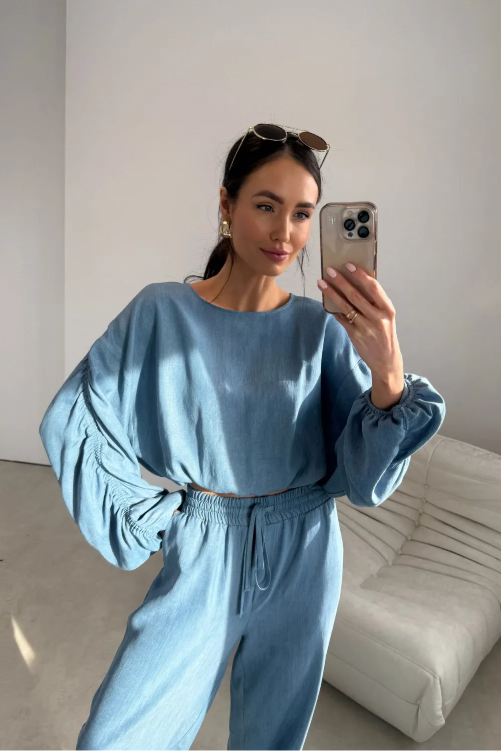 Rosalina – krótka luźna bluzka z szerokimi rękawami, elegancka i komfortowa | Roco Fashion