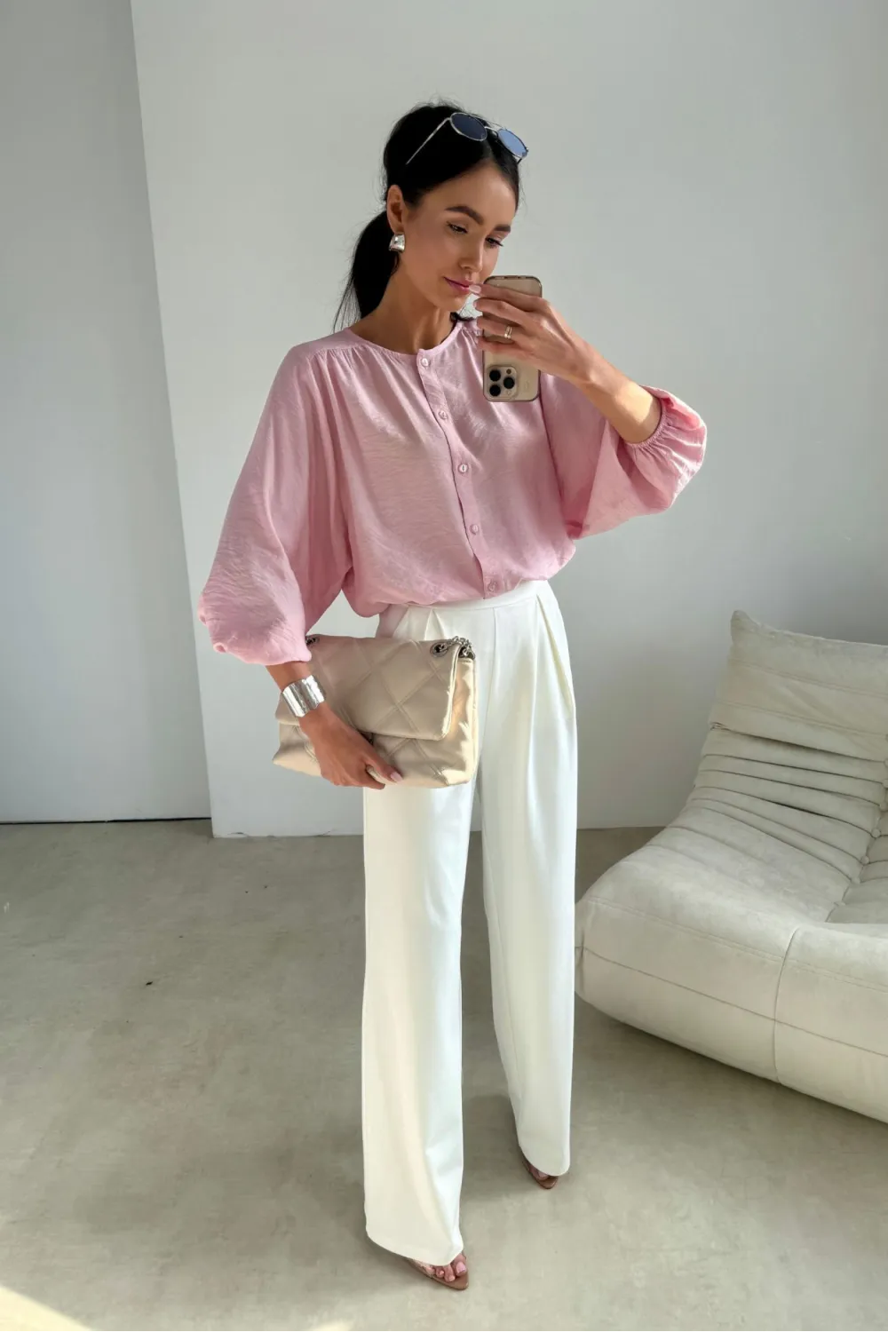 Mirabela – Moderne Damenbluse in Puderrosa mit klarer Silhouette & Knopfleiste | Roco Fashion