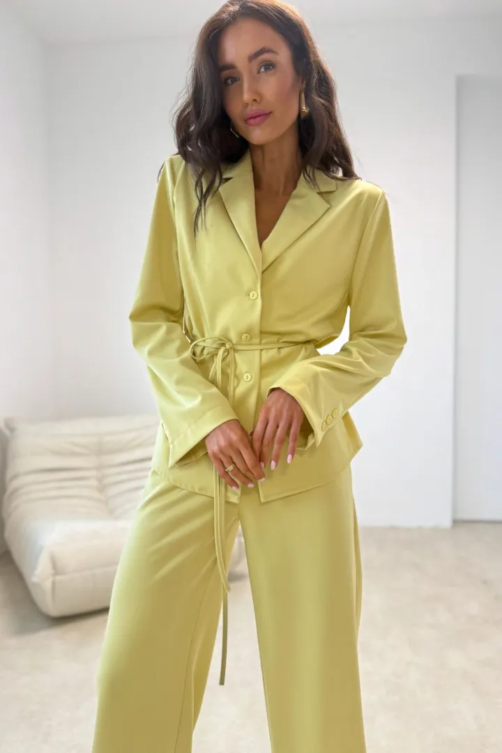 Aveline - Elegante Bluse im Blazerstil mit Taillenband in dunkel Gelb