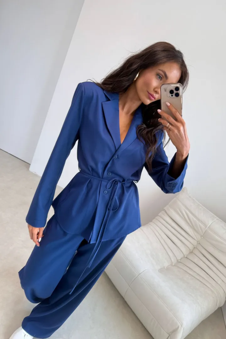 Aveline - Elegante Bluse im Blazerstil mit Taillenband in Jeansblau