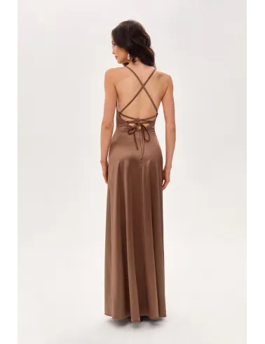 Alessandra – Satinkleid Maxi mit Rückenausschnitt in Hellbraun | Roco Fashion