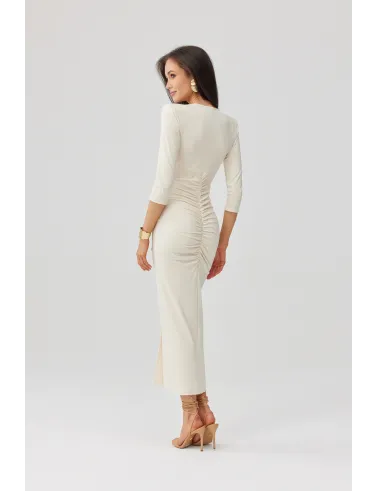 Mireya – Langes figurbetontes Kleid mit Raffungen und Beinschlitz in Vanille | Roco Fashion