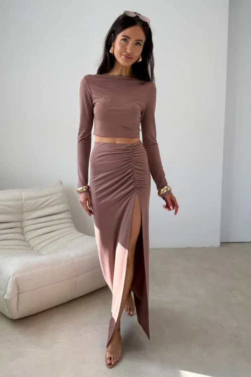 Linnea – minimalistyczna bluzka z długim rękawem cappuccino | Roco Fashion