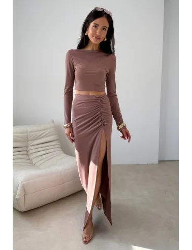 Linnea – figurbetontes Langarm-Top im minimalistischen Design in Cappuccino | Roco Fashion