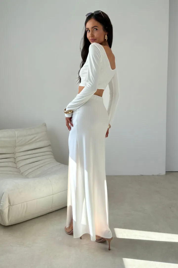 Linnea - figurbetontes Langarm-Top im minimalistischen Design in Ecru