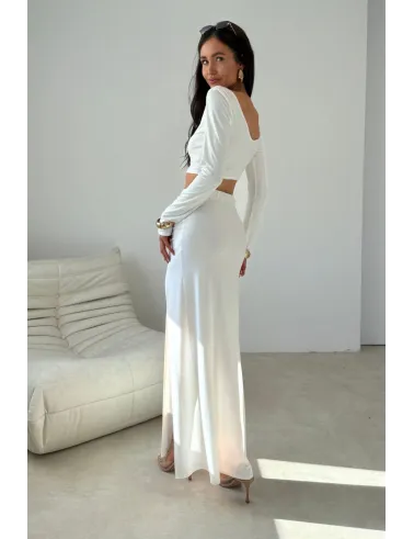 Linnea – minimalistyczna bluzka z długim rękawem ecru, dopasowany fason | Roco Fashion