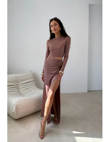 Linnea – figurbetontes Langarm-Top im minimalistischen Design in Cappuccino | Roco Fashion