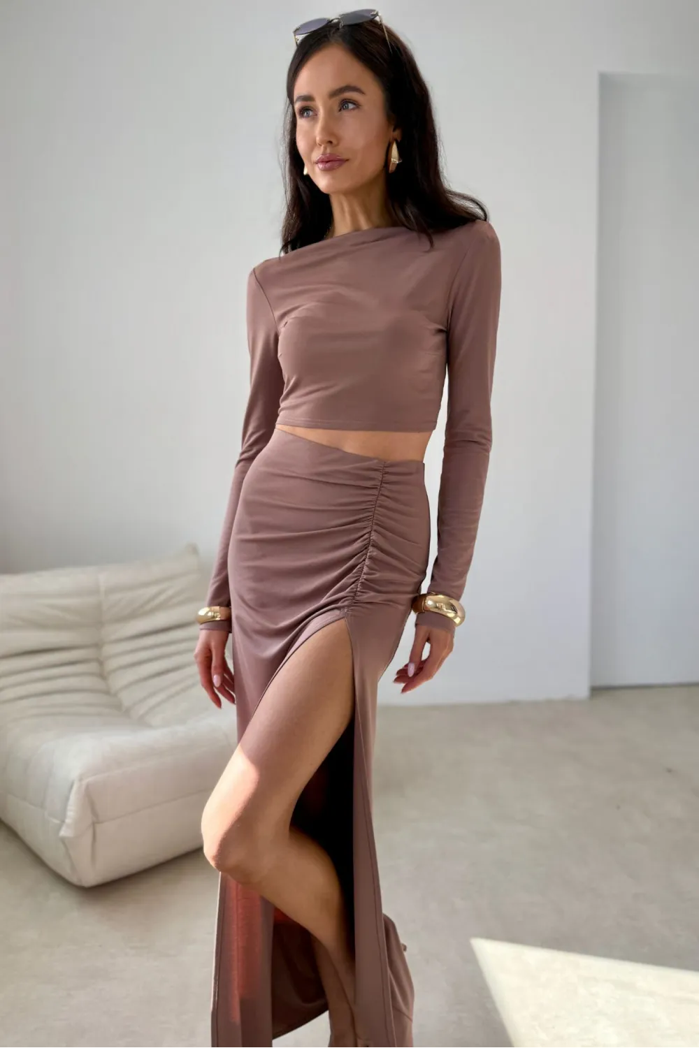 Linnea – figurbetontes Langarm-Top im minimalistischen Design in Cappuccino | Roco Fashion