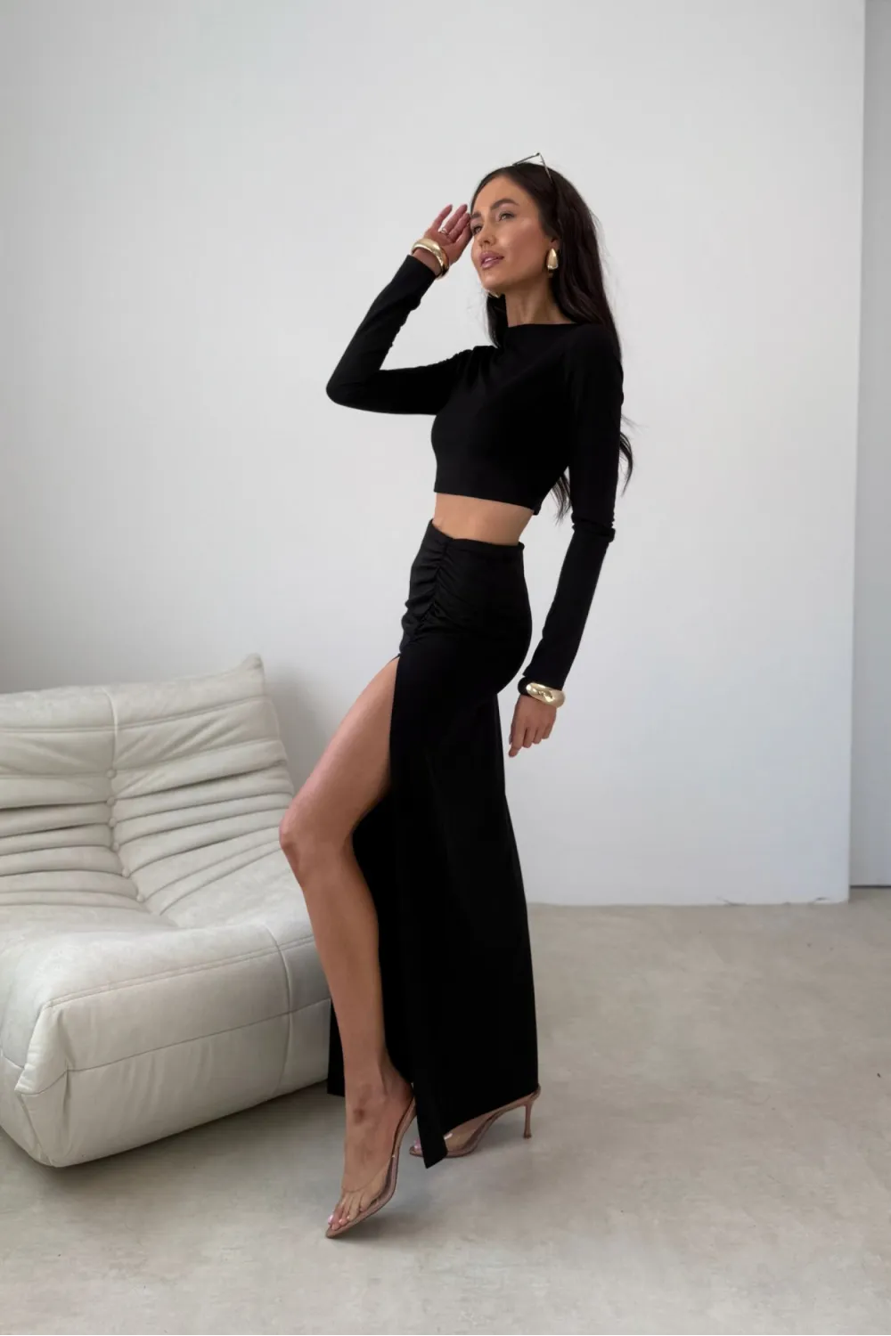 Linnea – figurbetontes Langarm-Top im minimalistischen Design in Schwarz | Roco Fashion Linnea – figurbetontes Langarm-Top im minimalistischen Design in Schwarz | Roco Fashion