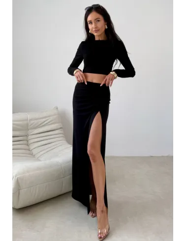 Linnea – minimalistyczna bluzka z długim rękawem i dopasowanym fasonem w kolorze czarnym | Roco Fashion