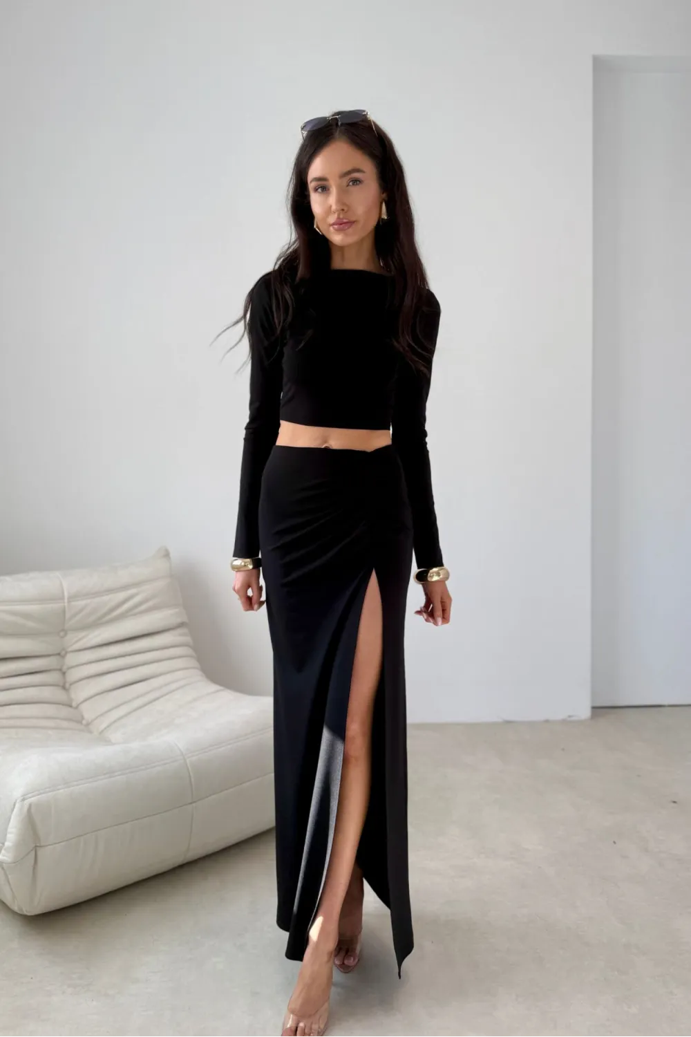 Ottilia – Figurbetonter Maxirock mit Drapierung und Beinschlitz Schwarz | Roco Fashion