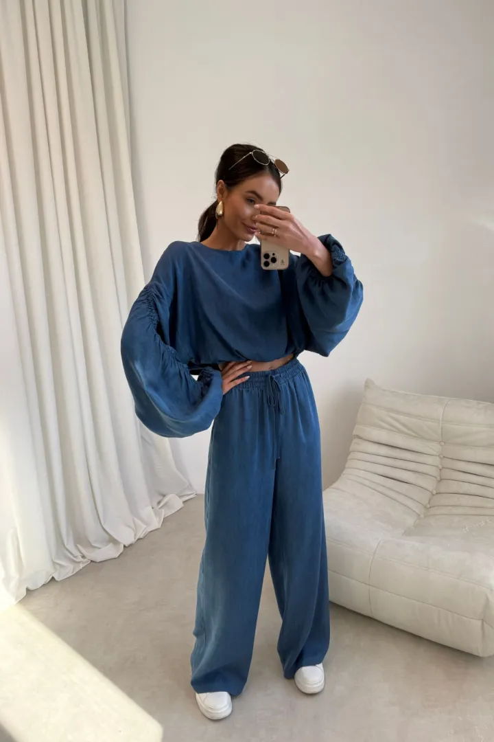 Emmy - Weite Hose mit elastischem Bund und Bindeband in Blau