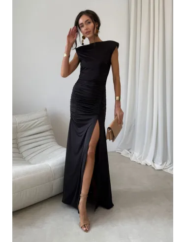 Aurelia – Elegantes Maxikleid mit Raffungen, tiefem Rückenausschnitt und Beinschlitz in Schwarz | Roco Fashion
