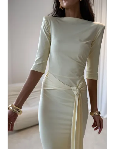 Lidiana – elegantes Midikleid mit Taillenbindung und 3/4-Ärmeln in Hellgelb | Roco Fashion