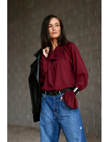 Isabel – elegante bordeauxrote Bluse mit Bindeschleife am Hals | Roco Fashion