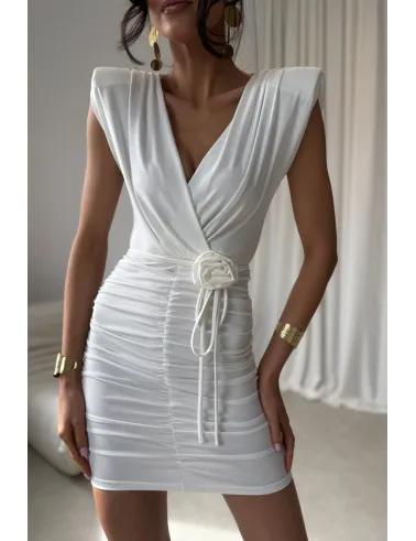 Zirelle – figurbetontes Minikleid in Ecru mit Raffungen & Wickelausschnitt | Roco Fashion