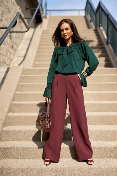 Isabel – elegante bluse in Flaschengrün mit Bindeschleife am Hals