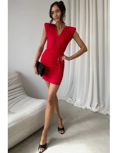 Zirelle – figurbetontes rotes Minikleid mit Raffungen & Wickelausschnitt | Roco Fashion