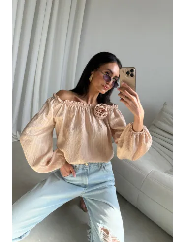 Monaco – Off-Shoulder Bluse mit floraler Applikation Beige | Roco Fashion