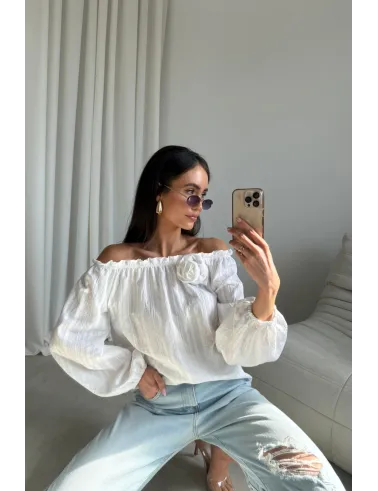 Monaco – Off-Shoulder Bluse mit floraler Applikation Ecru | Roco Fashion