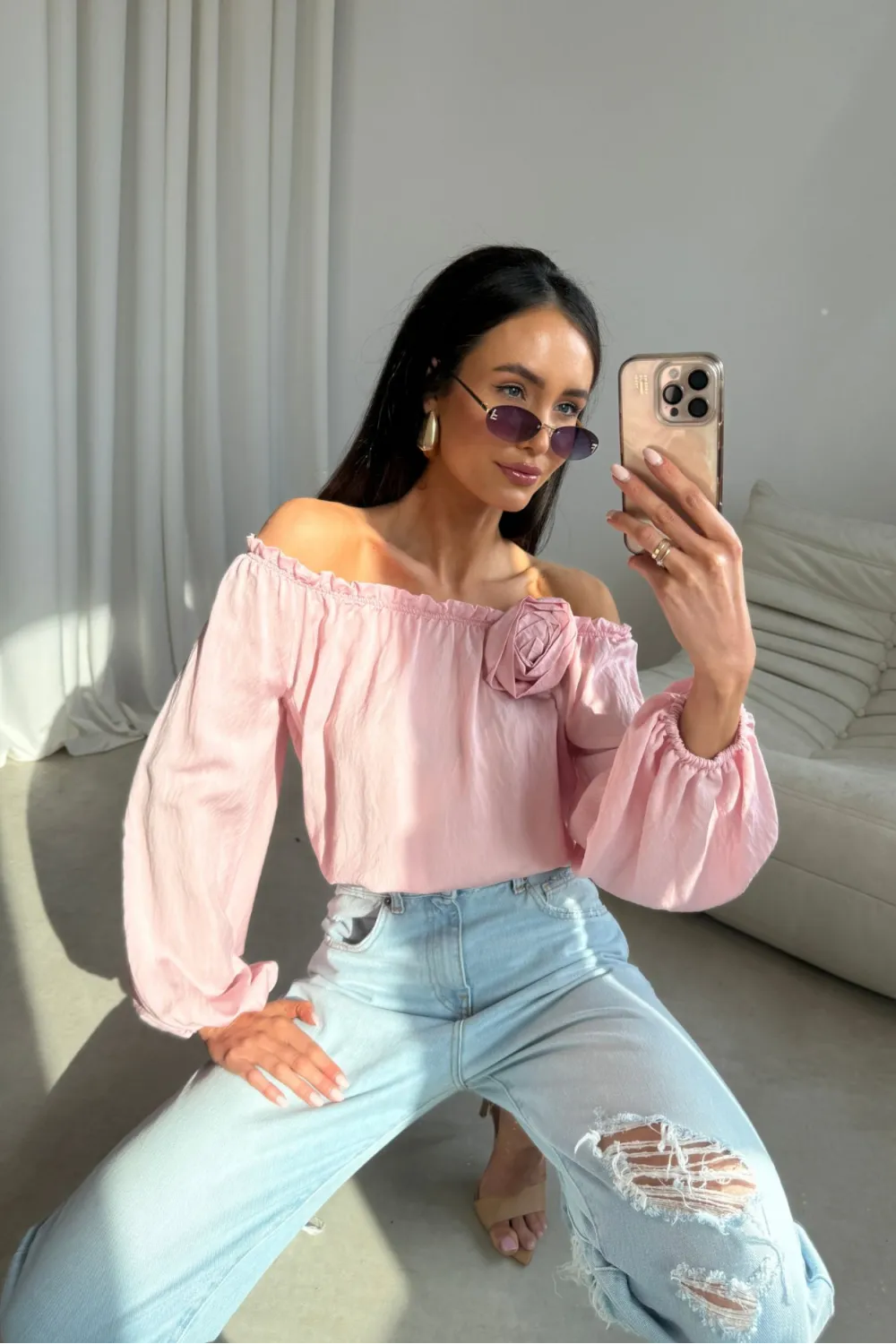Marisol Off-Shoulder Bluse Puderrosa mit Drapierung & 3D-Blüte | Roco Fashion