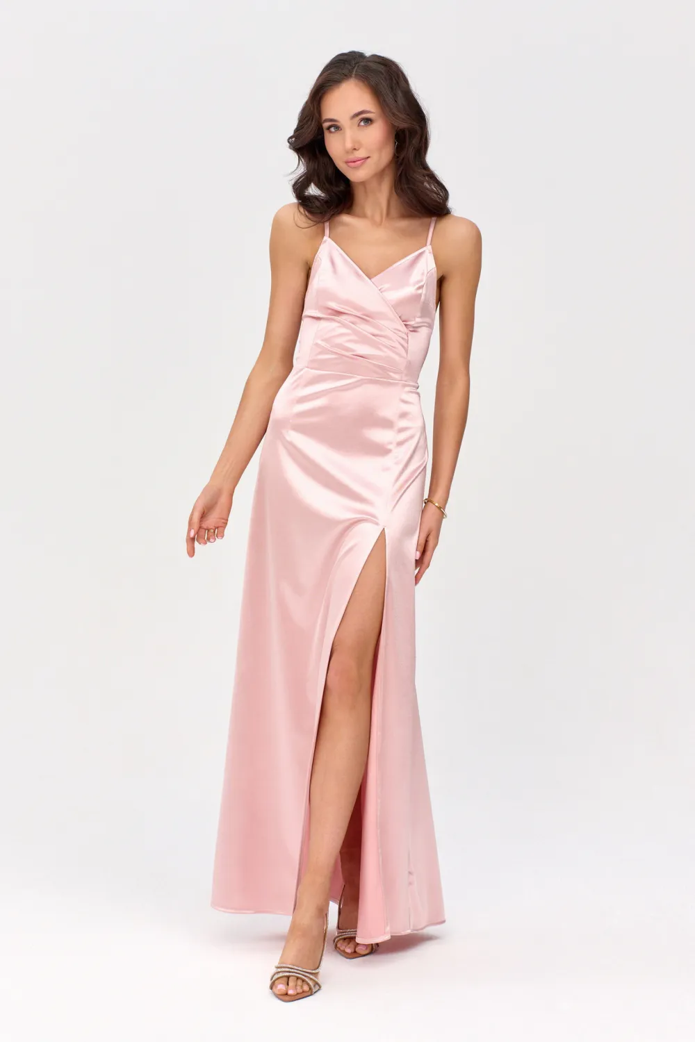 Alessandra – Langes Satin Abendkleid mit Spaghettiträgern, Rückenschnürung und Beinschlitz in Rosa| Roco Fashion