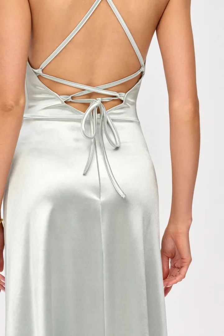 Alessandra - Langes Satin Abendkleid mit Spaghettiträgern, Rückenschnürung und Beinschlitz in Mint